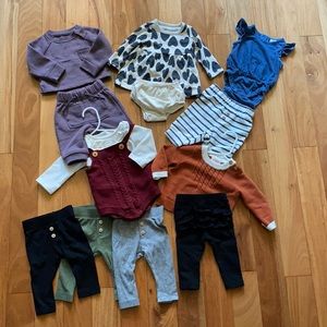 Lot of adorable newborn baby outfits ❤️